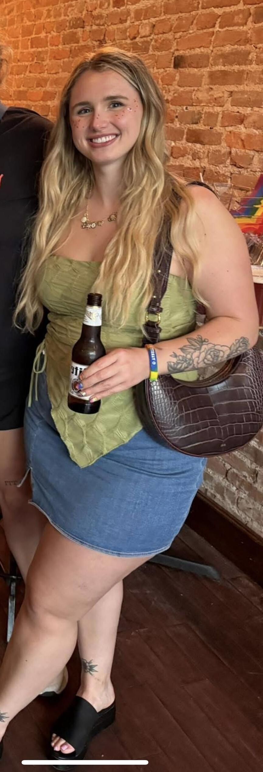 Sexy babe