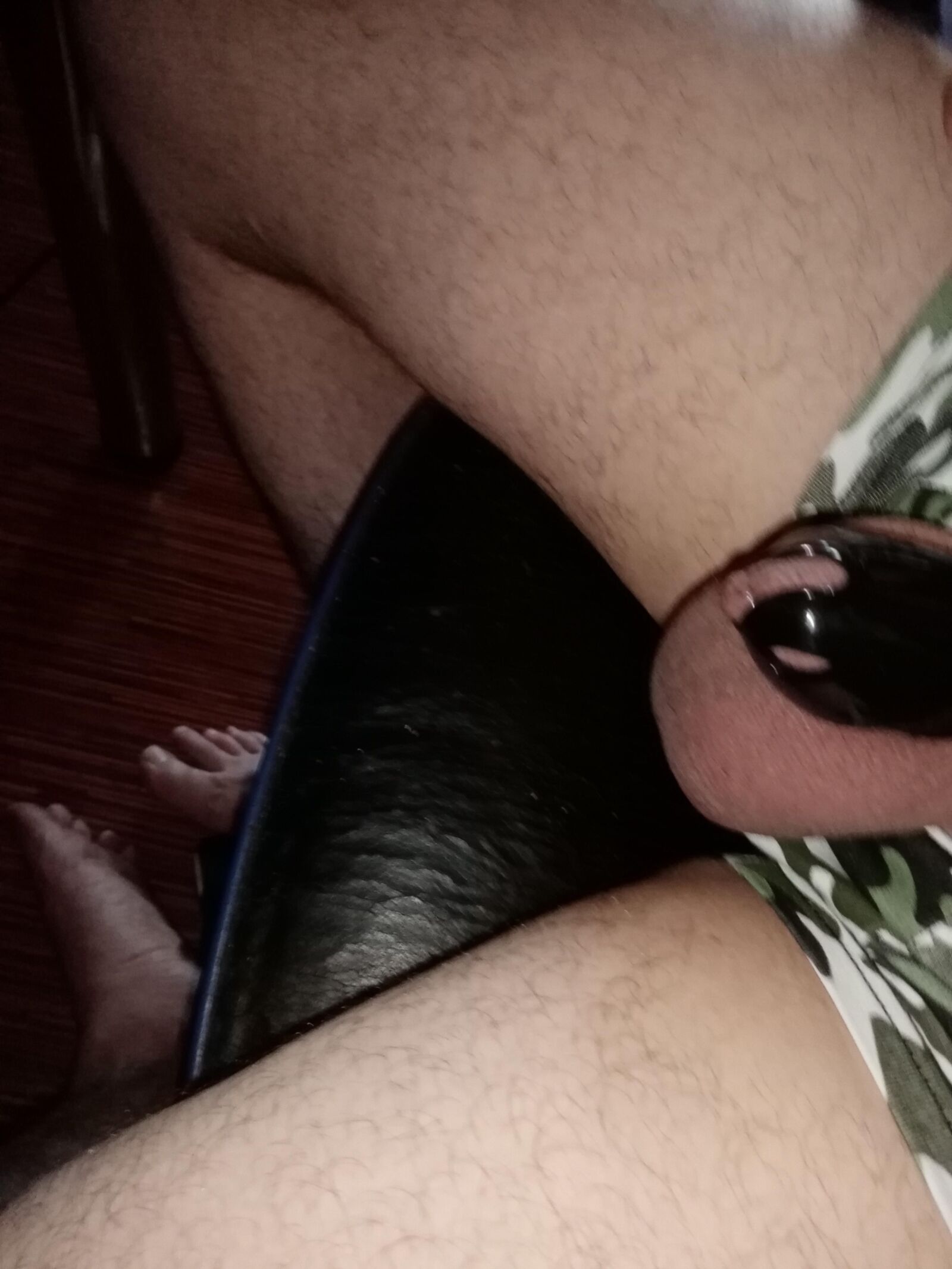 Greg in Chastity Saturday Night s'est enfermé pendant plus de heures!