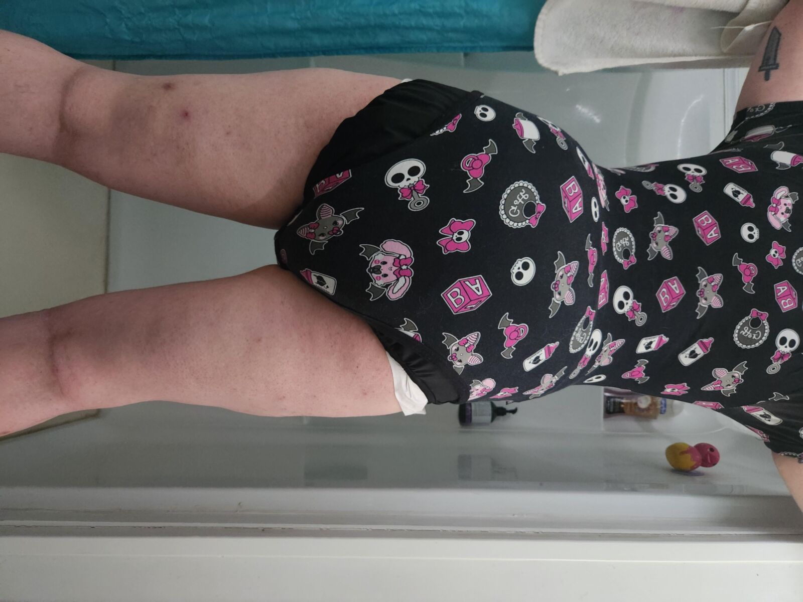 Diapered loser leaks all over