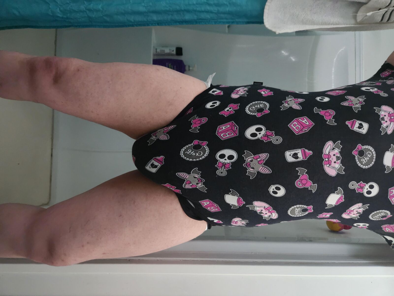 Diapered loser leaks all over