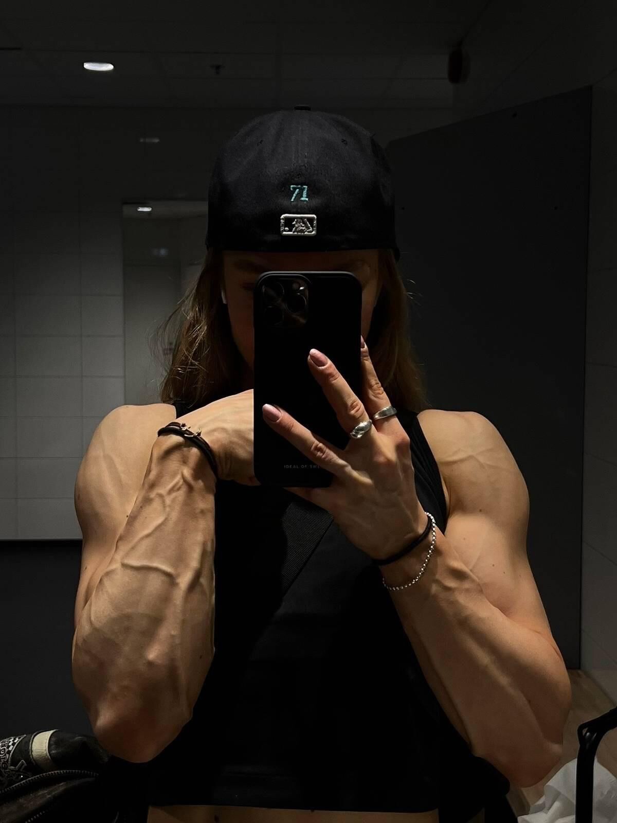 Filles musculaires aléatoires
