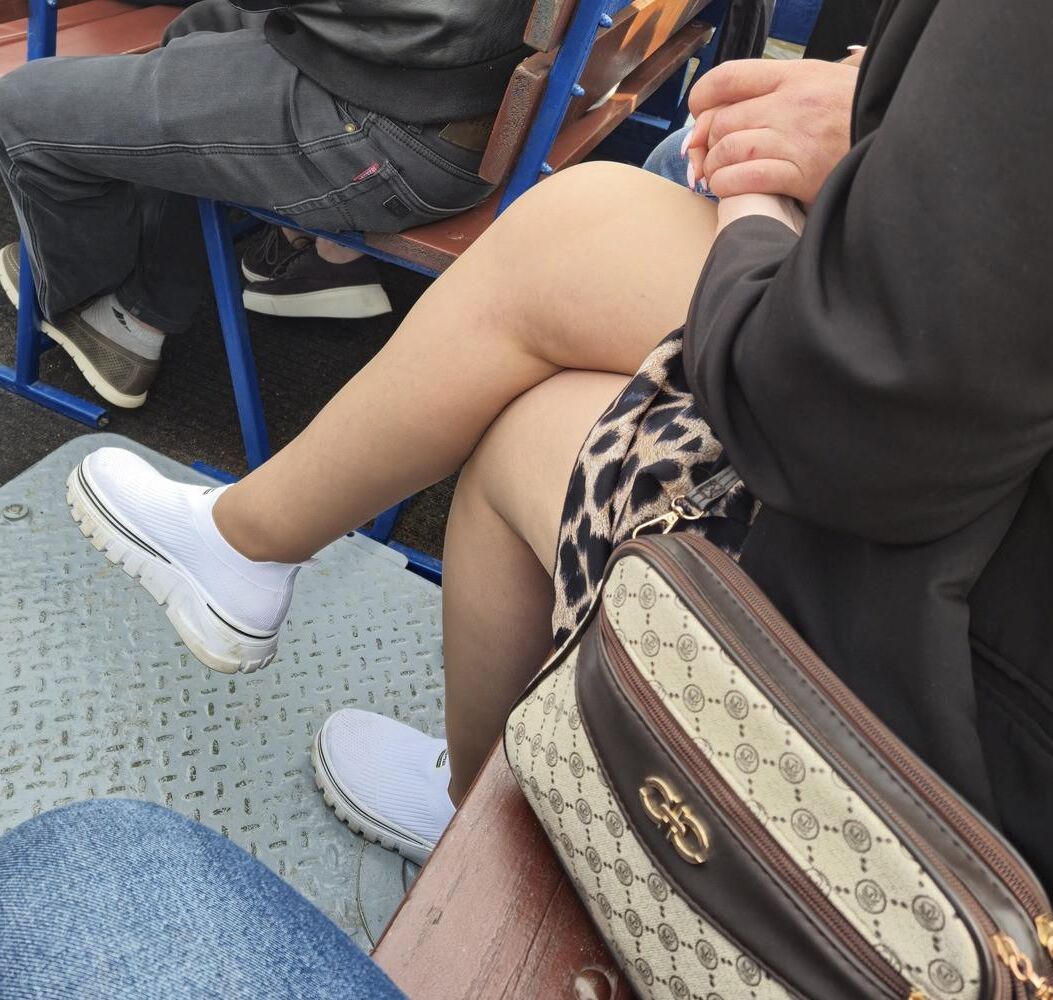 MILF in nude pantyhose