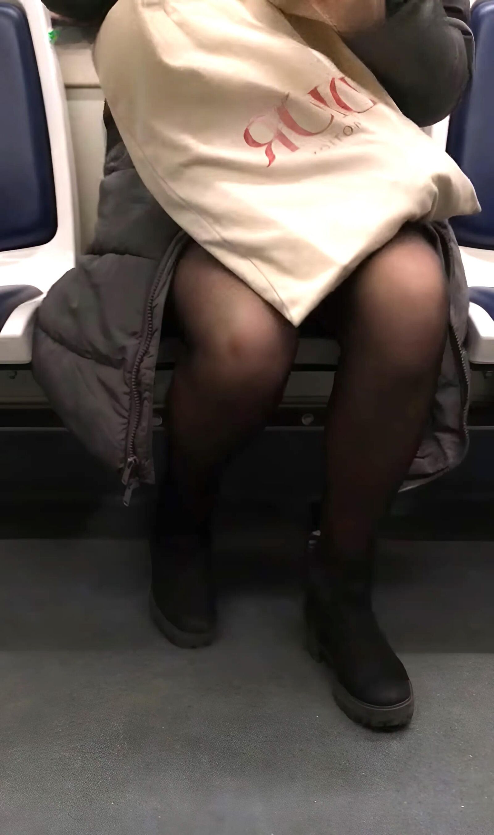 率直なタイツ