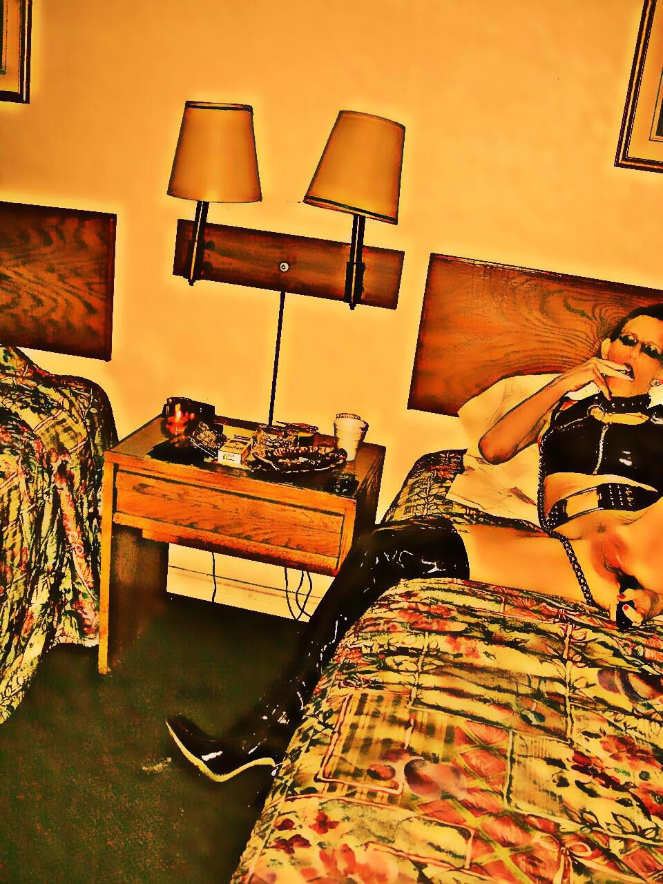 No Tell Motel 