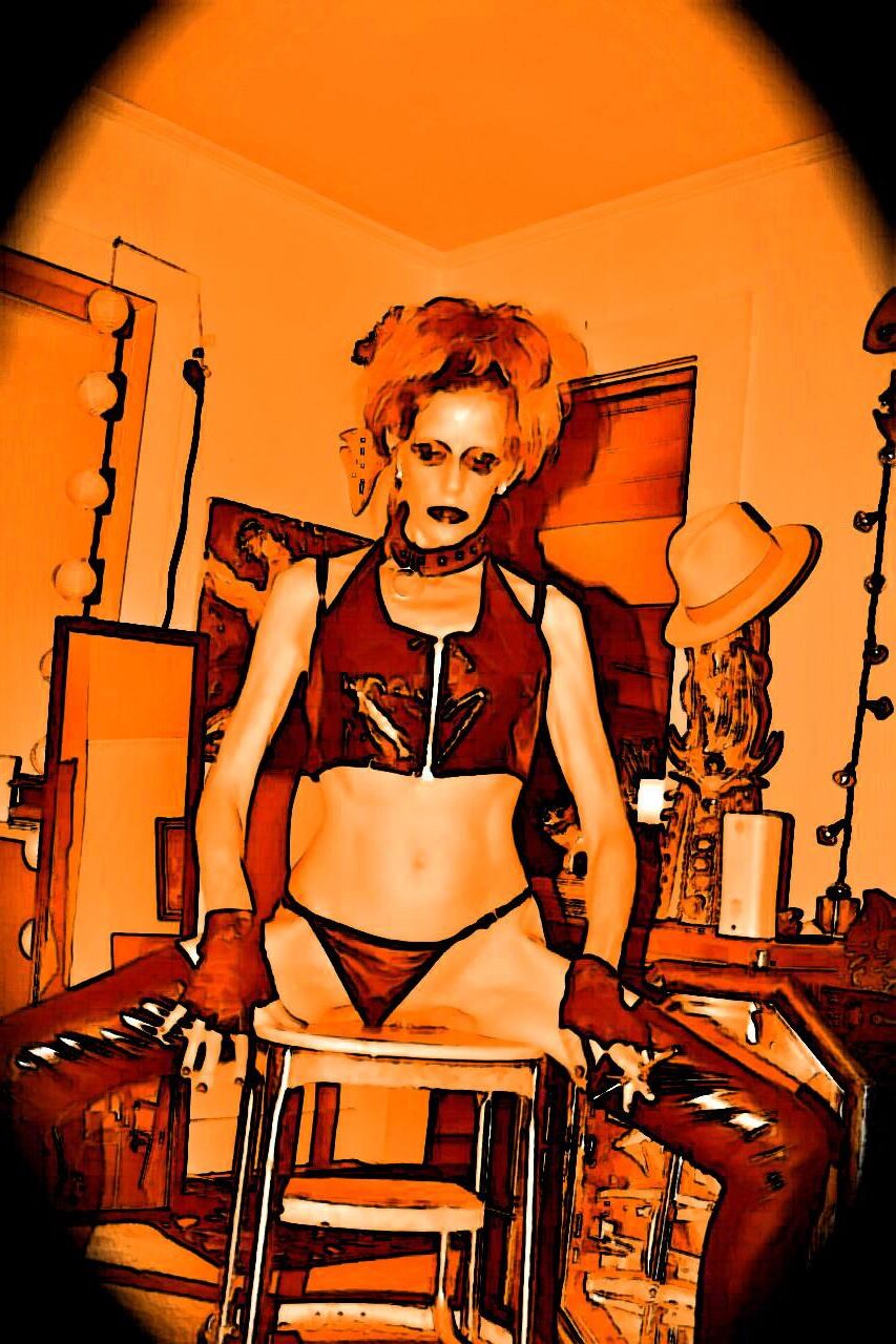 Fetish Slut Smokes Black and Gold