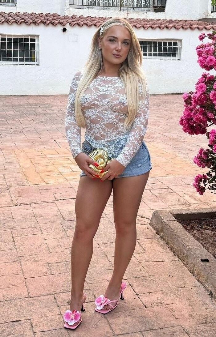 Braless 