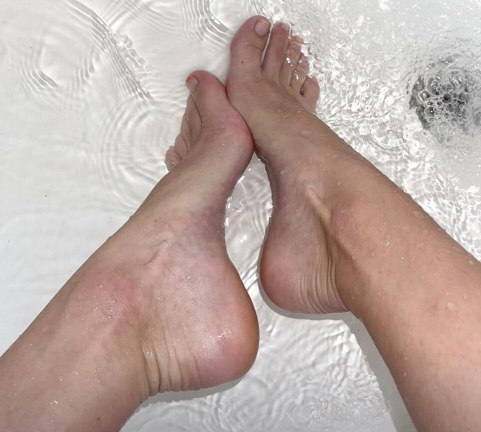 Kristin’s wet, natural, no polish, ball draining toes 