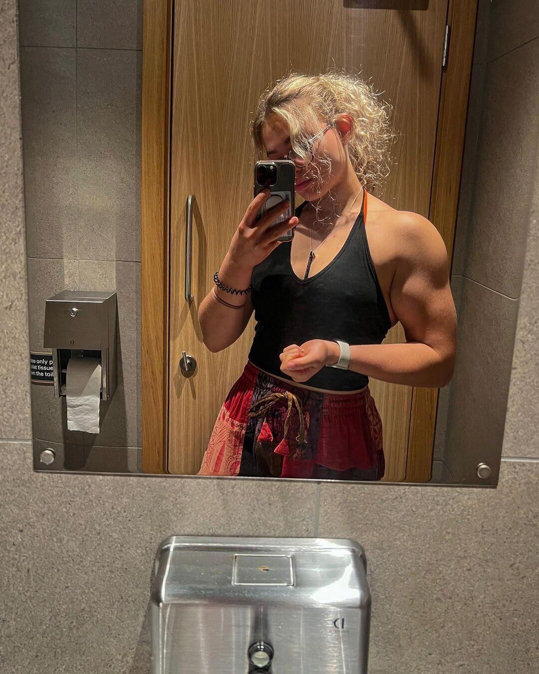 Random Muscle Girls 