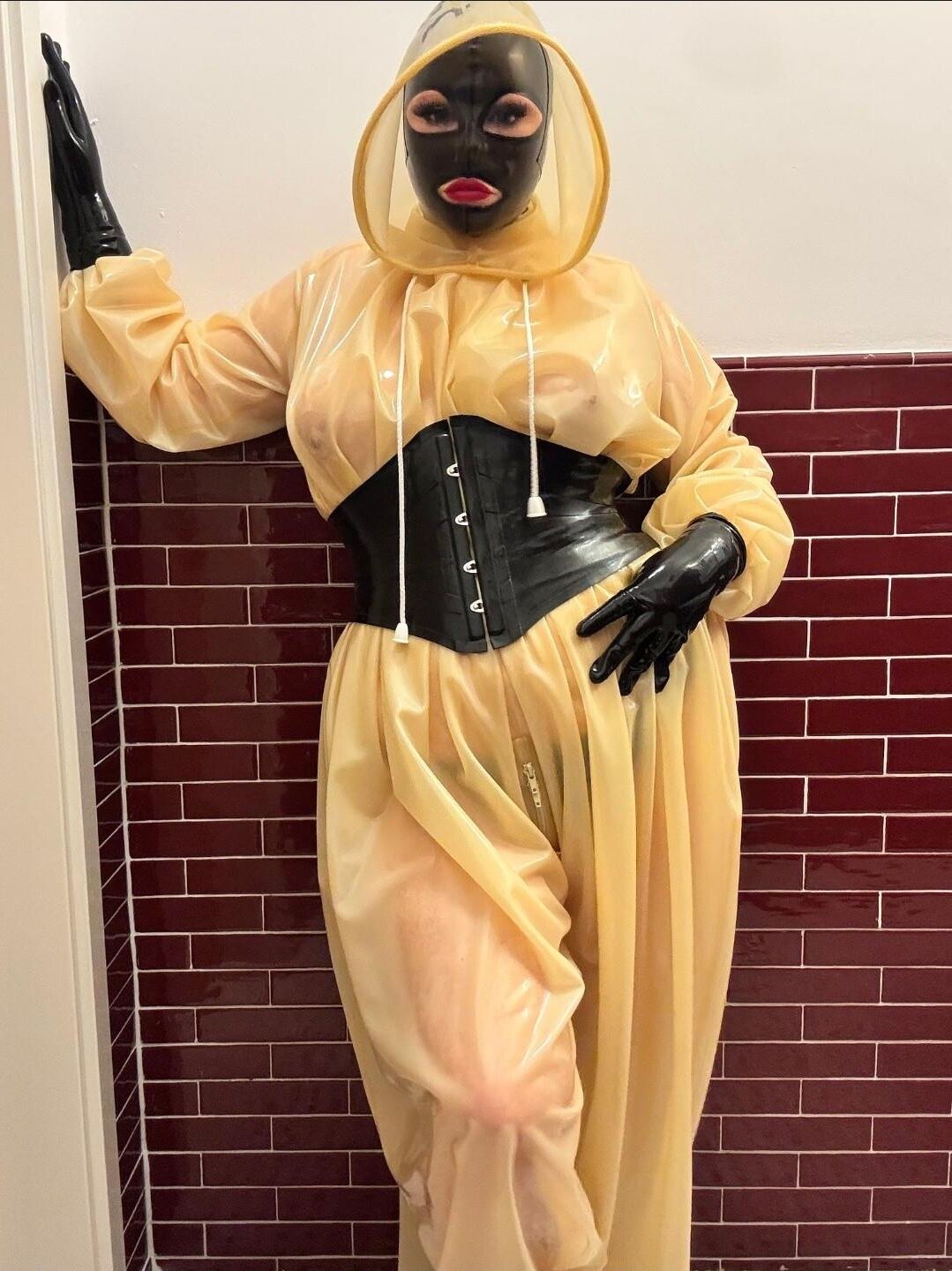 Heavy Rubber Fetish 