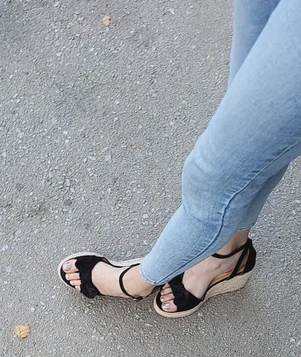 Candid feet 