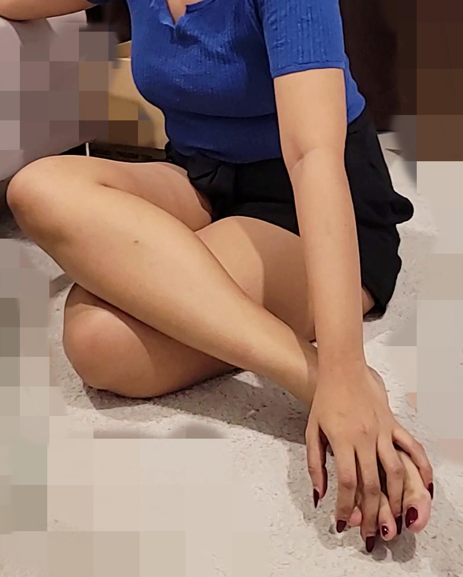 Horny Sexy Hotwife with sexy legs and yummy thick thunder thighs