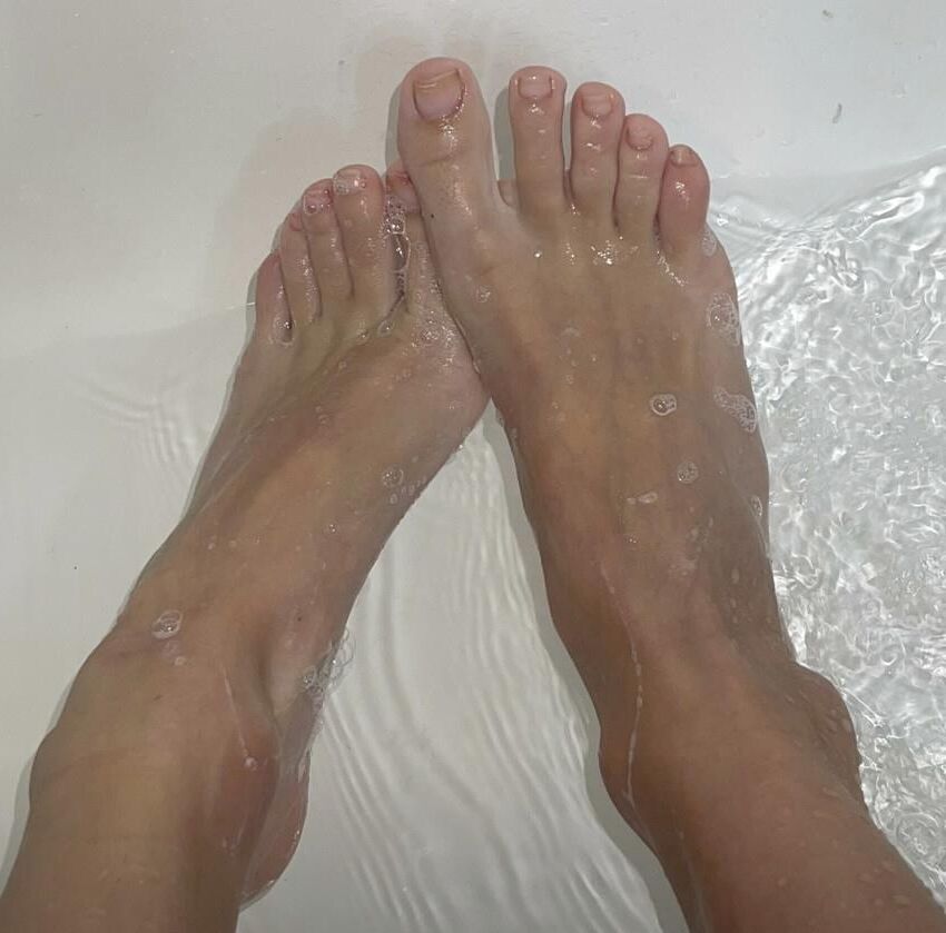 Kristin’s wet, natural, no polish, ball draining toes 