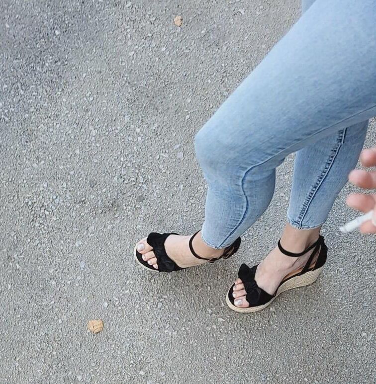 Candid feet 