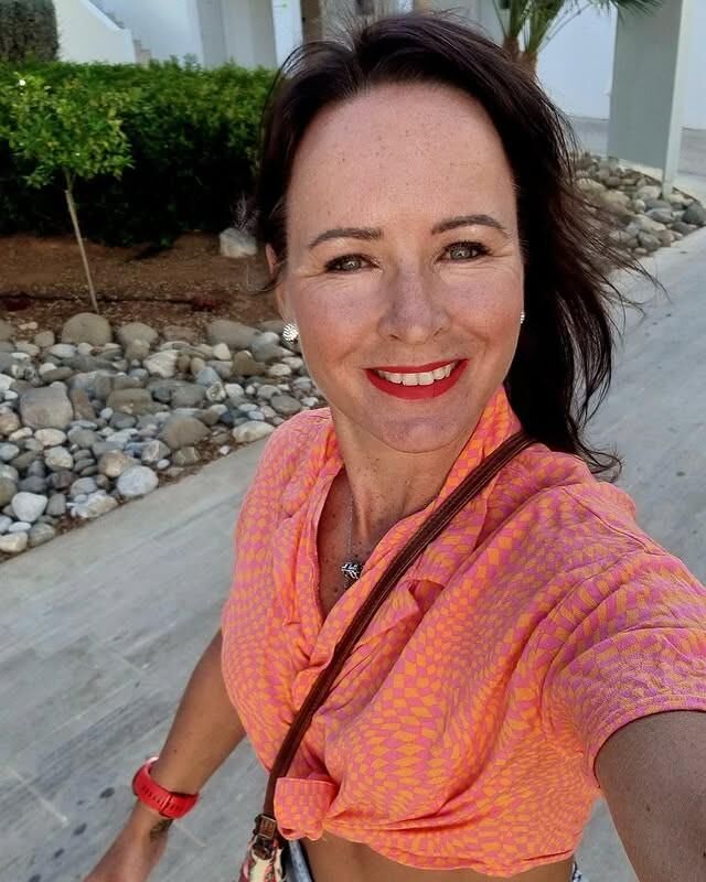 Wank Queen (milf)