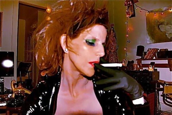 Sexy Lady Smoke