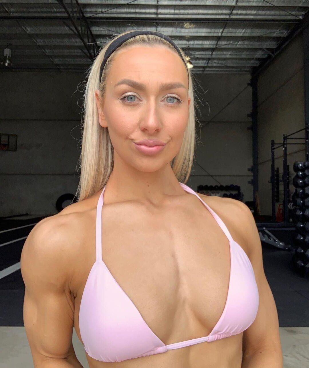 Random Muscle Girls 