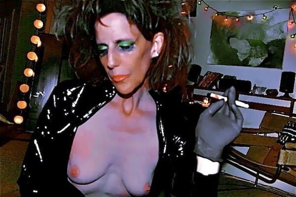 Sexy Lady Smoke