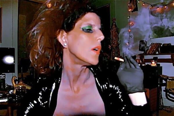 Sexy Lady Smoke