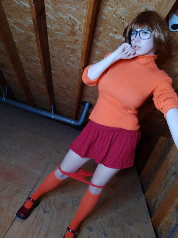  Velma Dinkly is a hot slut Cosplay