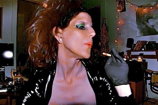 Sexy Lady Smoke