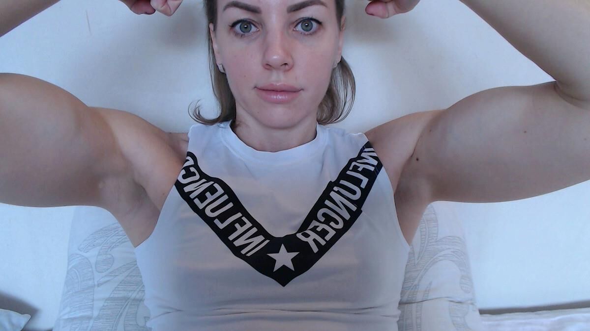 Random Muscle Girls 