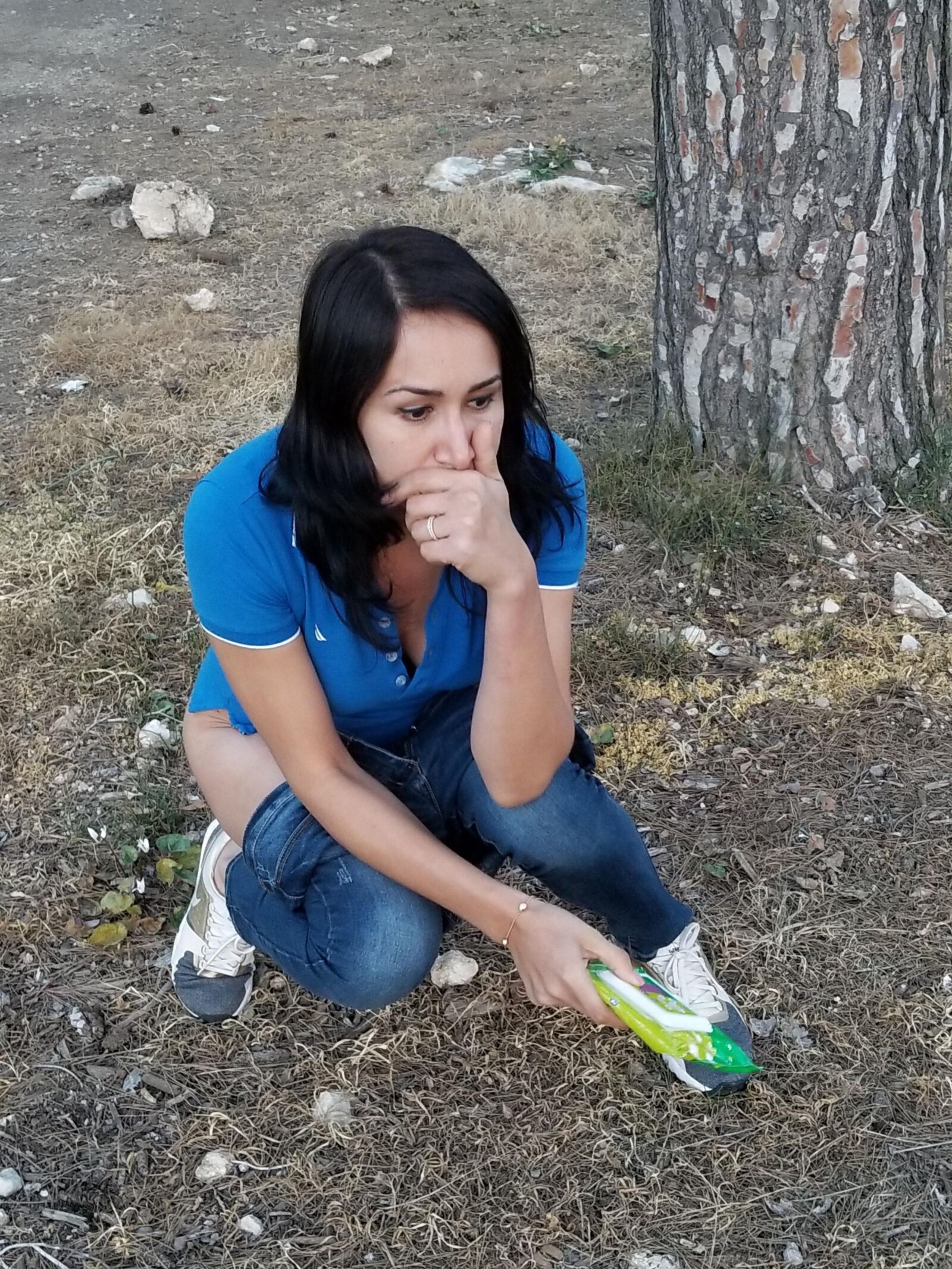 Yana pees in the forest