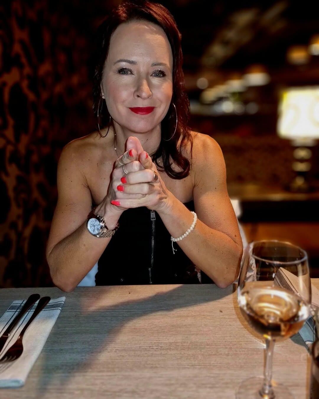 Wank Queen (milf)