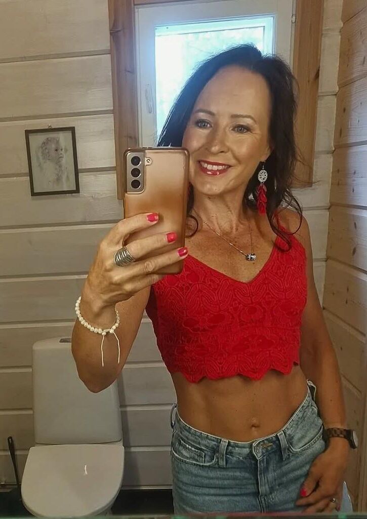 Wank Queen (milf)