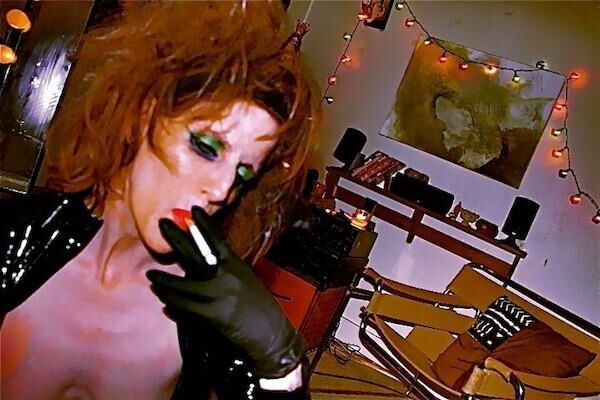 Sexy Lady Smoke