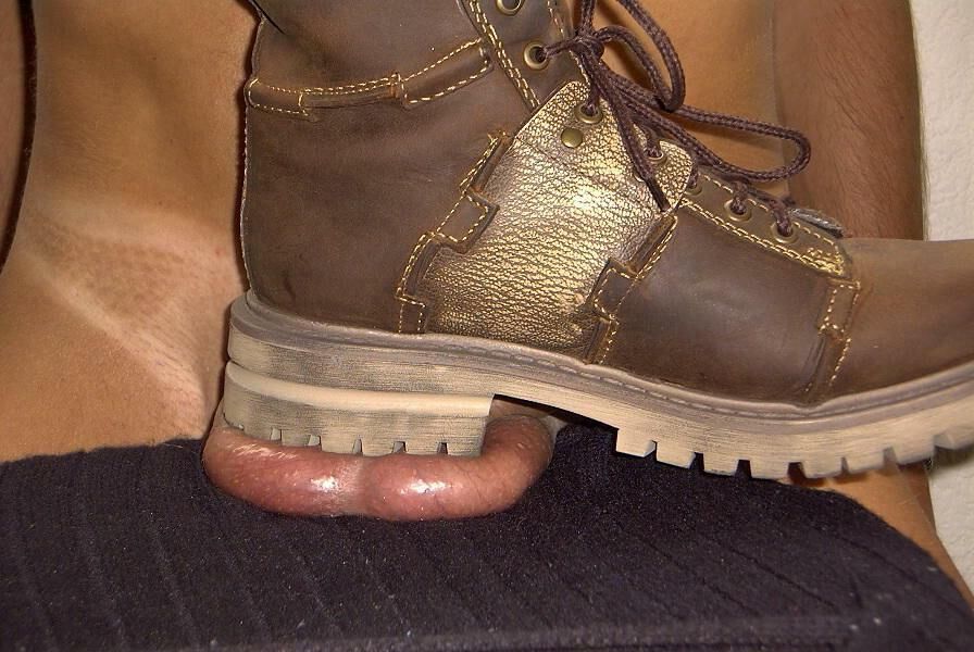 Ballbusting in Boots