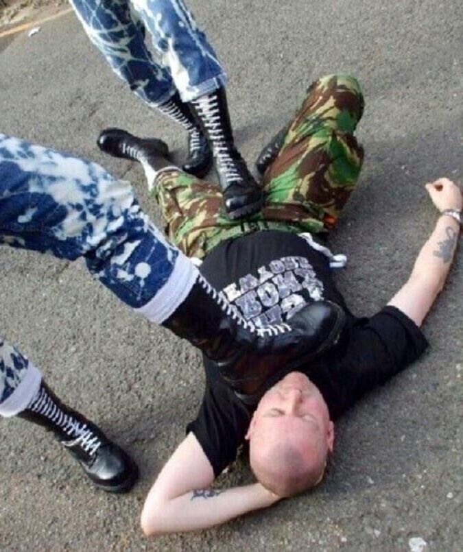 Ballbusting in Boots