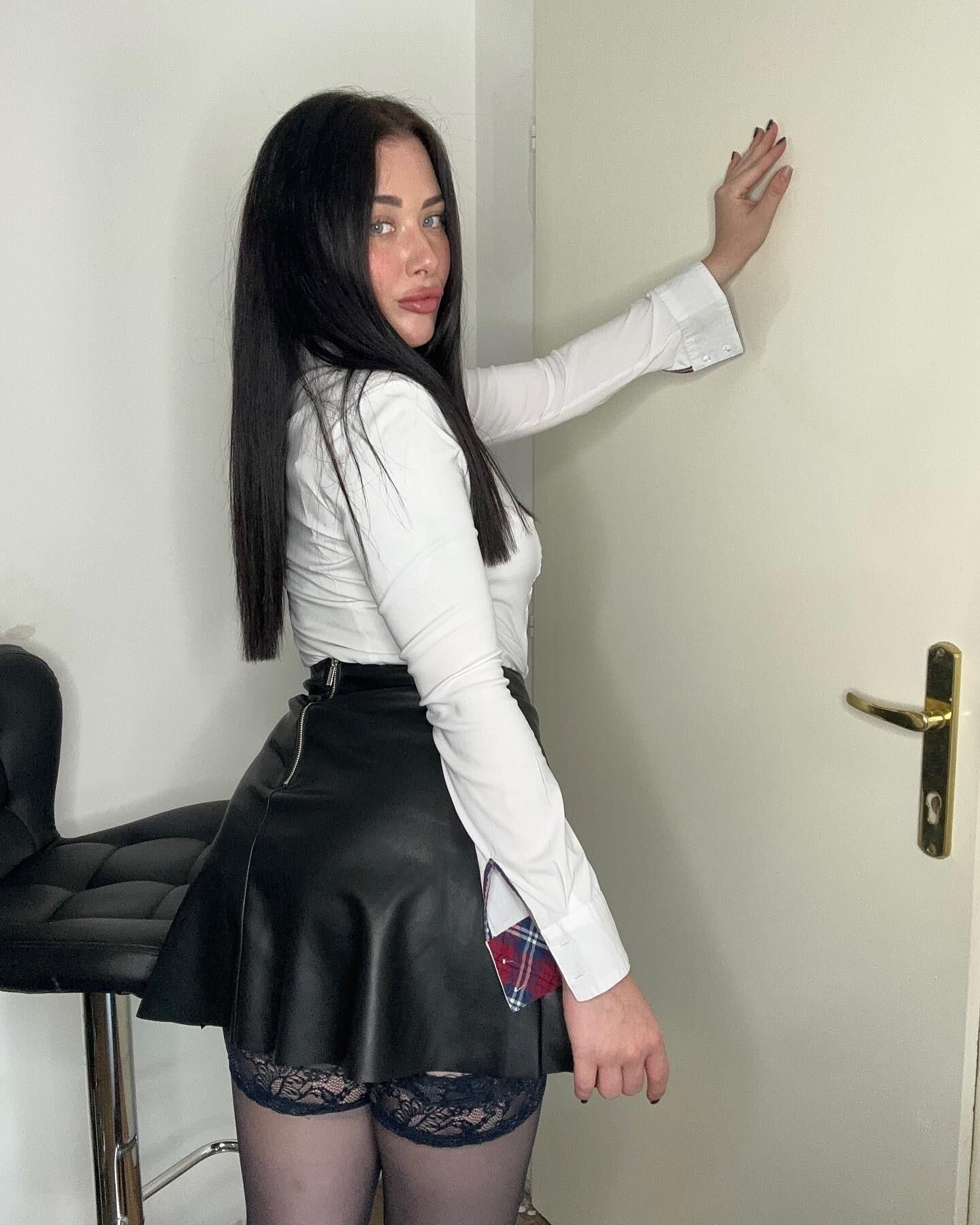 Kate Wearing Hold Ups