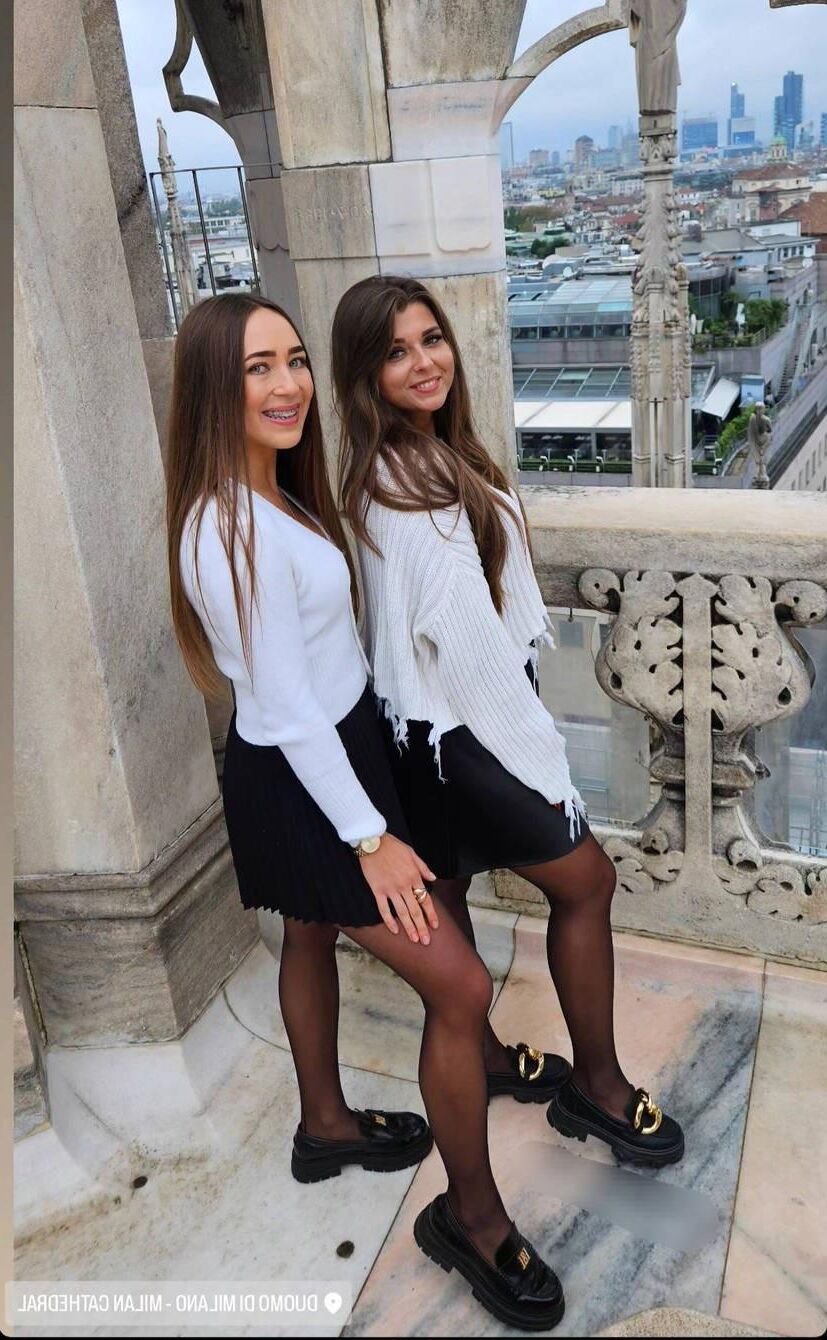 Pantyhosed ladies 