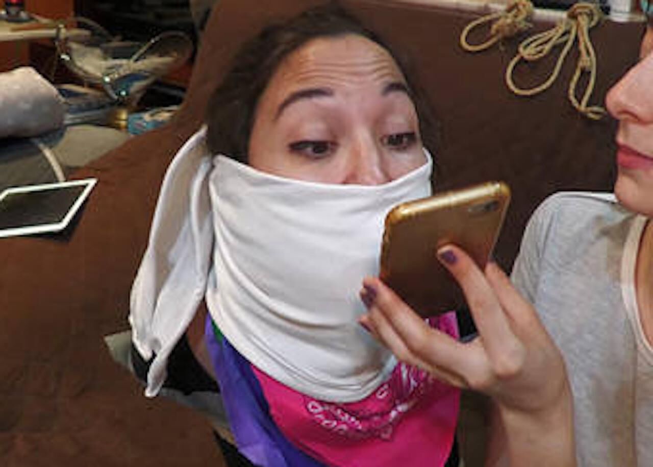 Gagged faces 