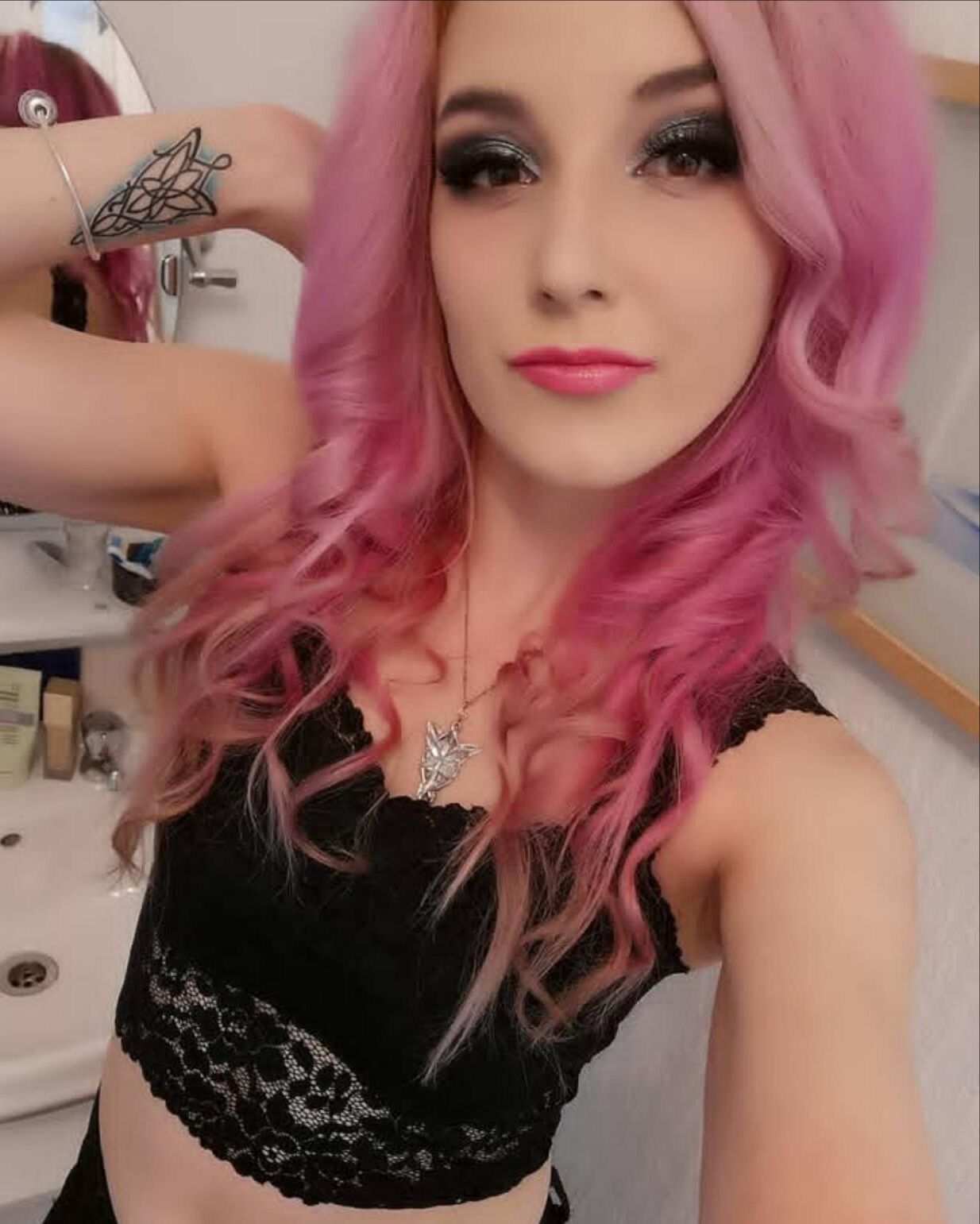 Beautiful Girls I would Submit to and Serve