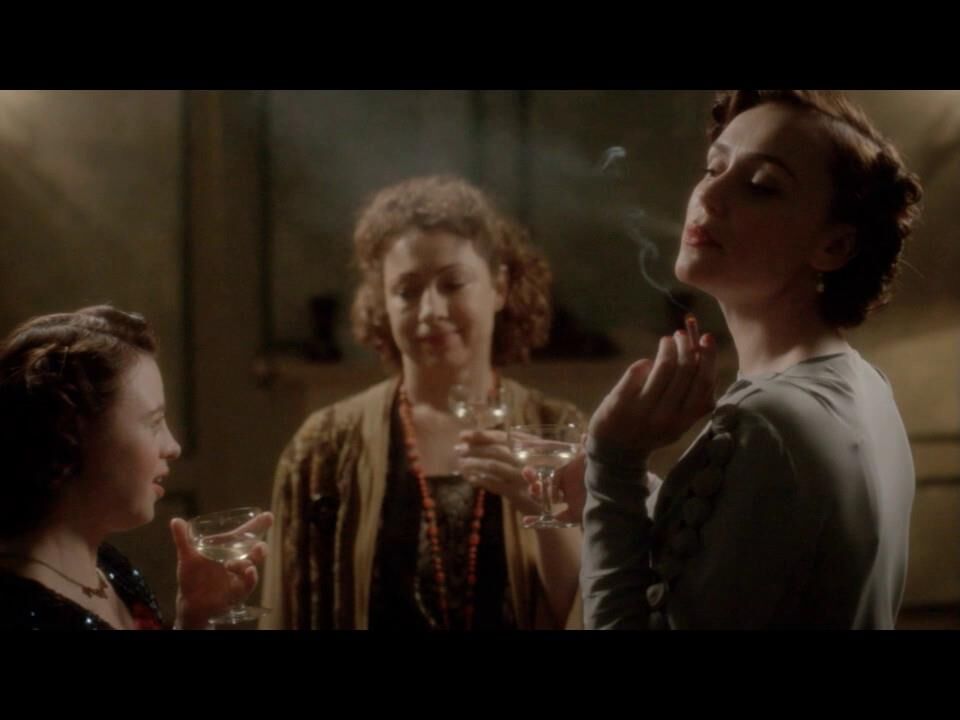 Smoking Girls.