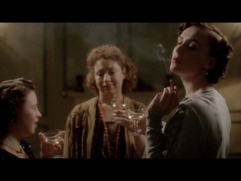 Smoking Girls.
