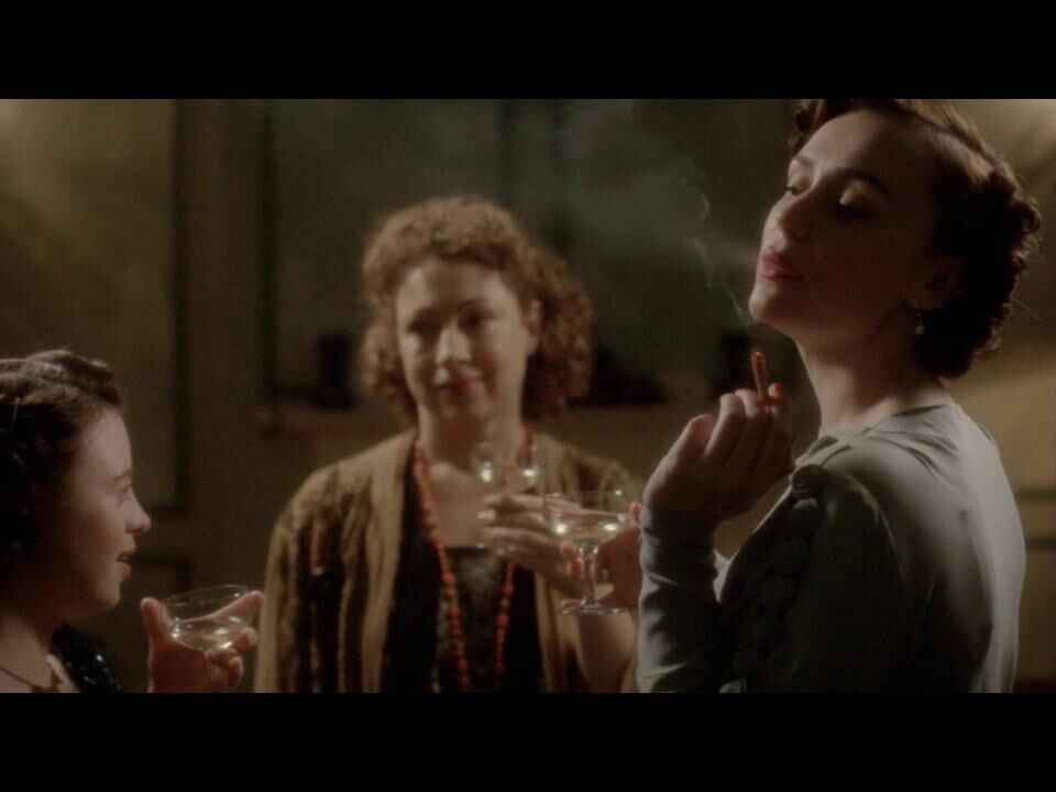 Smoking Girls.