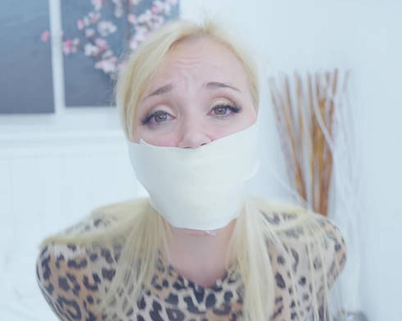 Gagged faces 