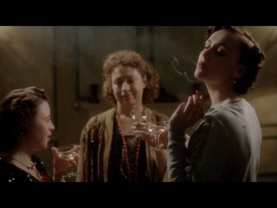 Smoking Girls.