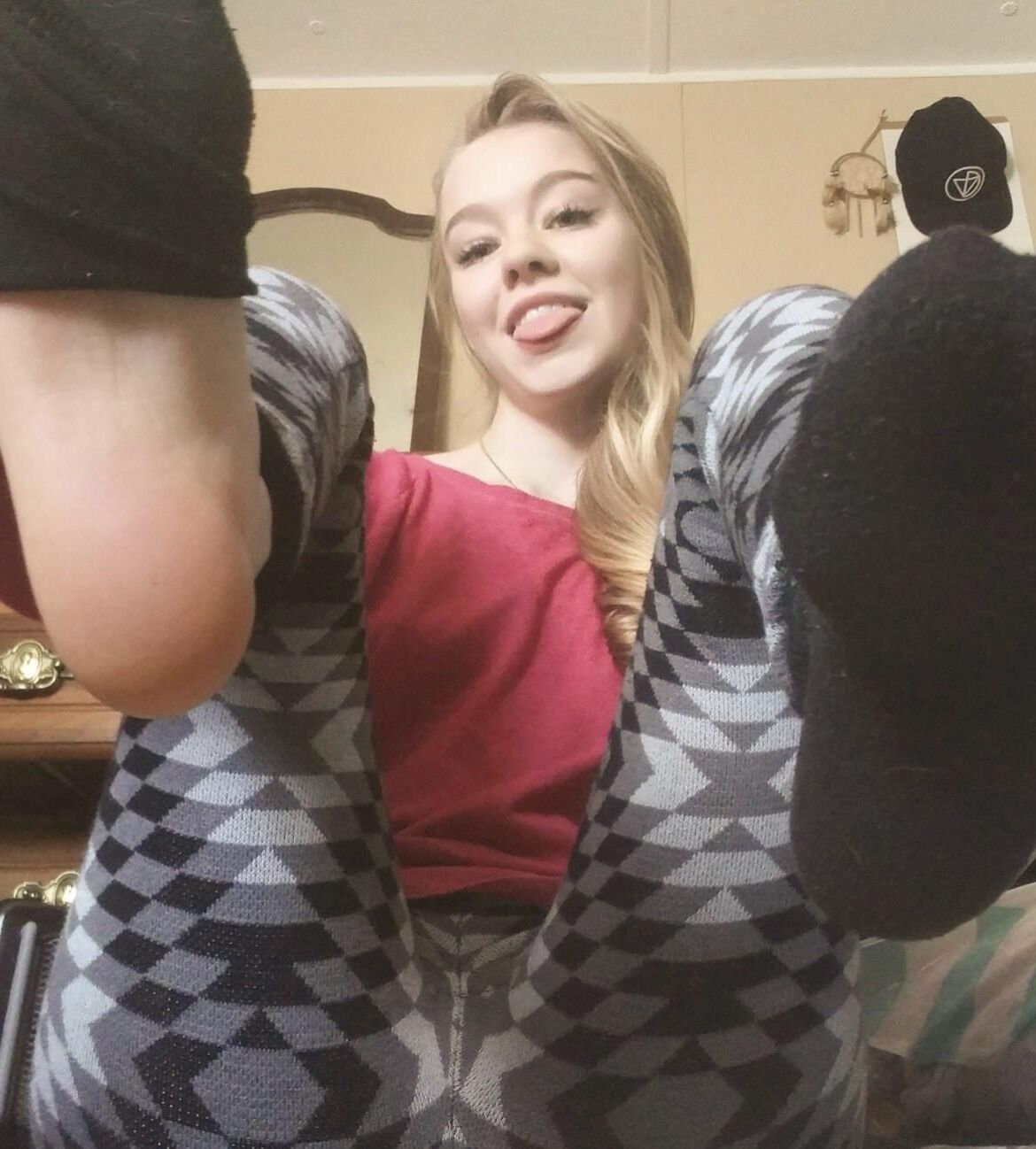 LICK YOUR FEET?... FUCK YEAH!!! #