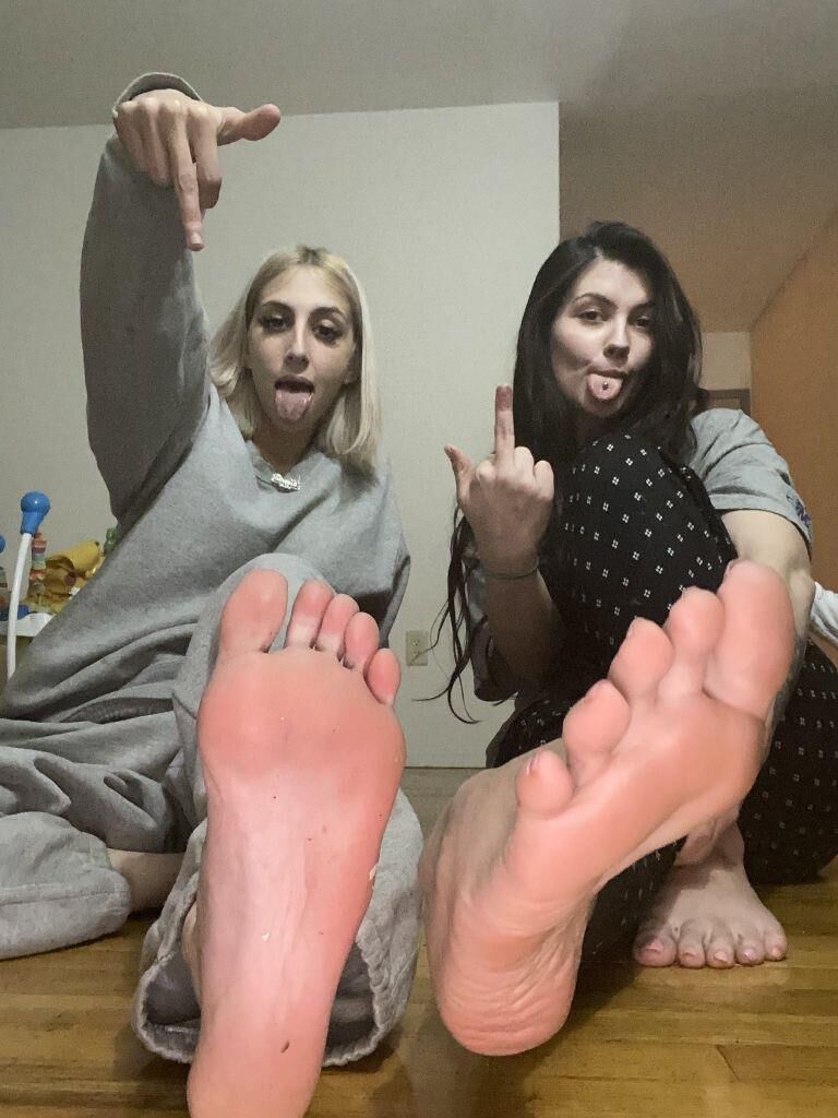 LICK YOUR FEET?... FUCK YEAH!!! #