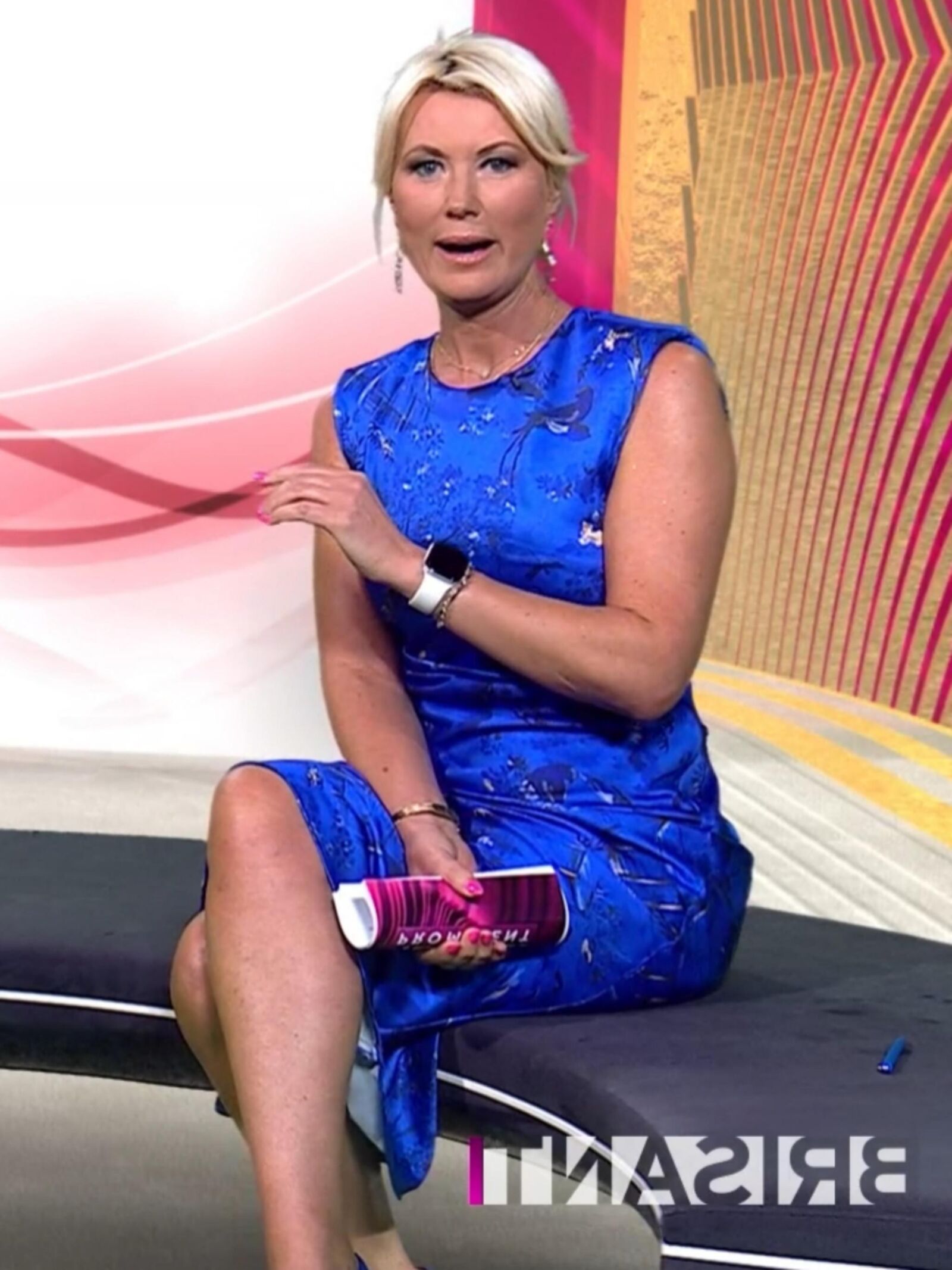 Kamilla S. geile Fickschlampe im sexy blauen Satinkleid ! 