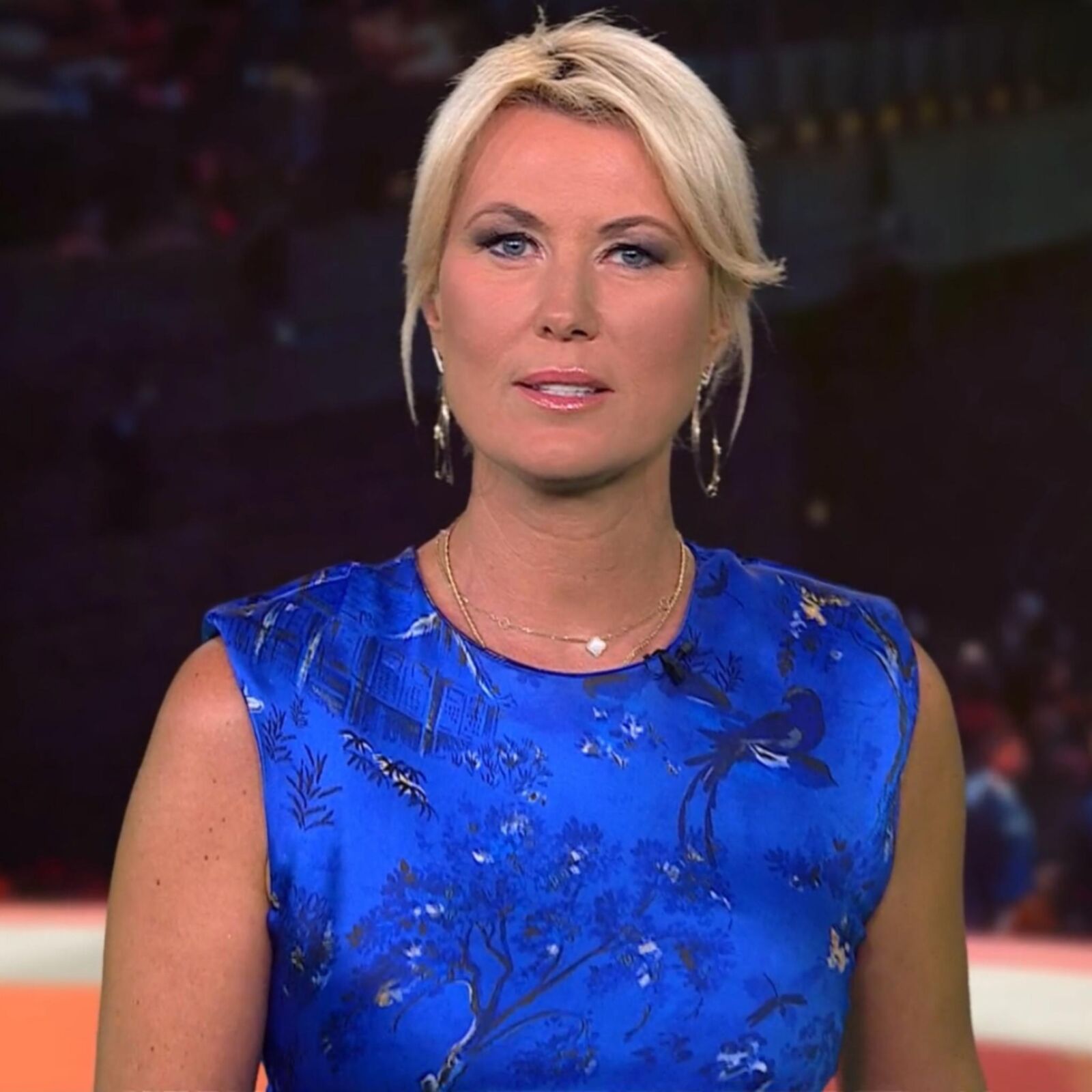 Kamilla S. geile Fickschlampe im sexy blauen Satinkleid ! 