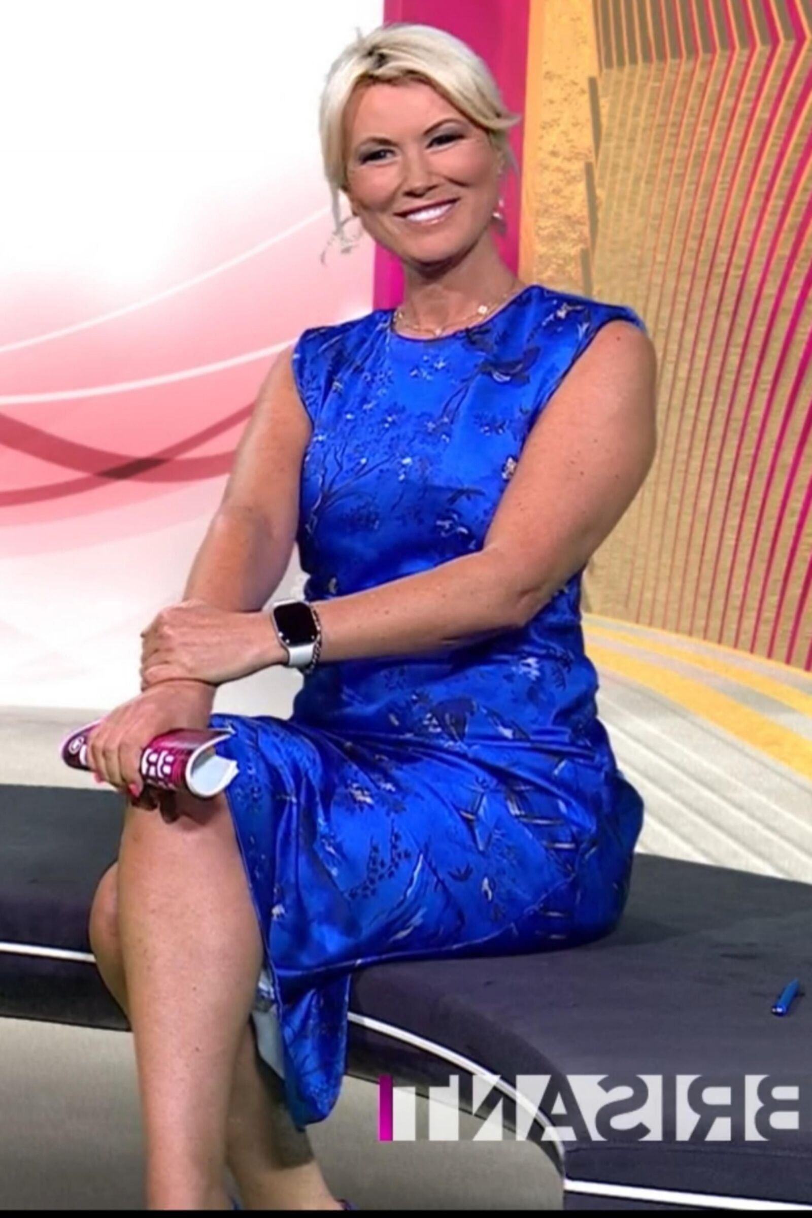 Kamilla S. geile Fickschlampe im sexy blauen Satinkleid ! 