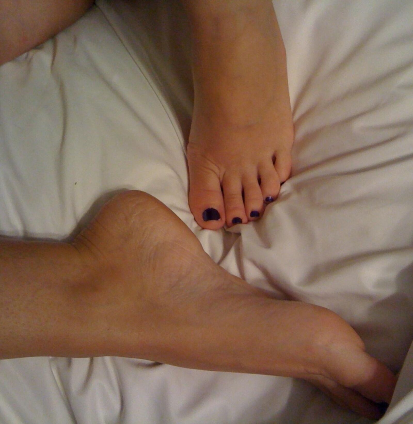 Shannons sexy blue toes and beautiful pussy
