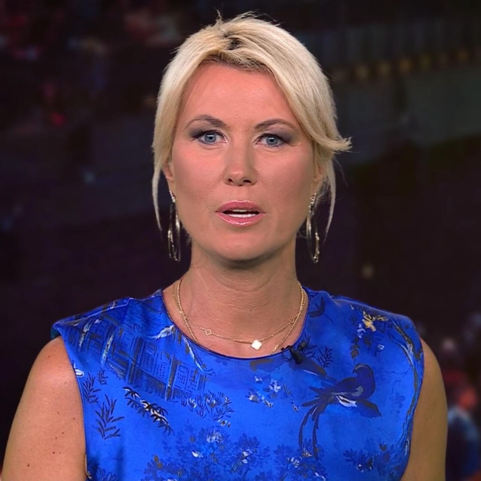 Kamilla S. geile Fickschlampe im sexy blauen Satinkleid ! 