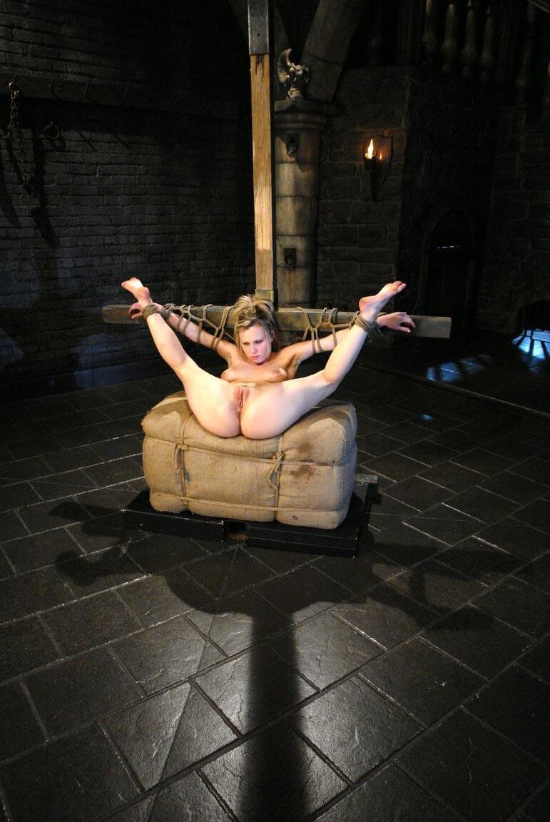 BDSM crucificado