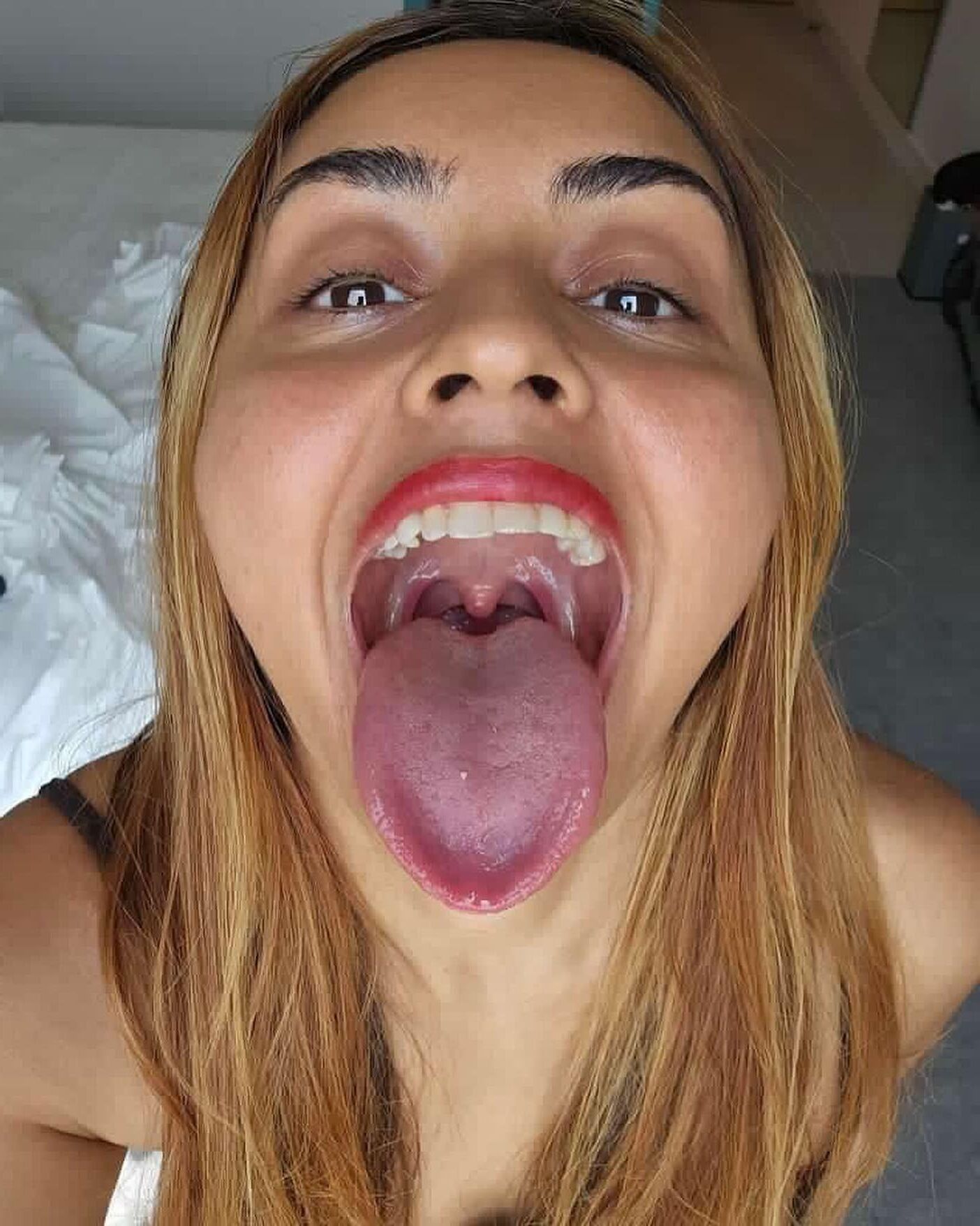Tongues and tonsils 