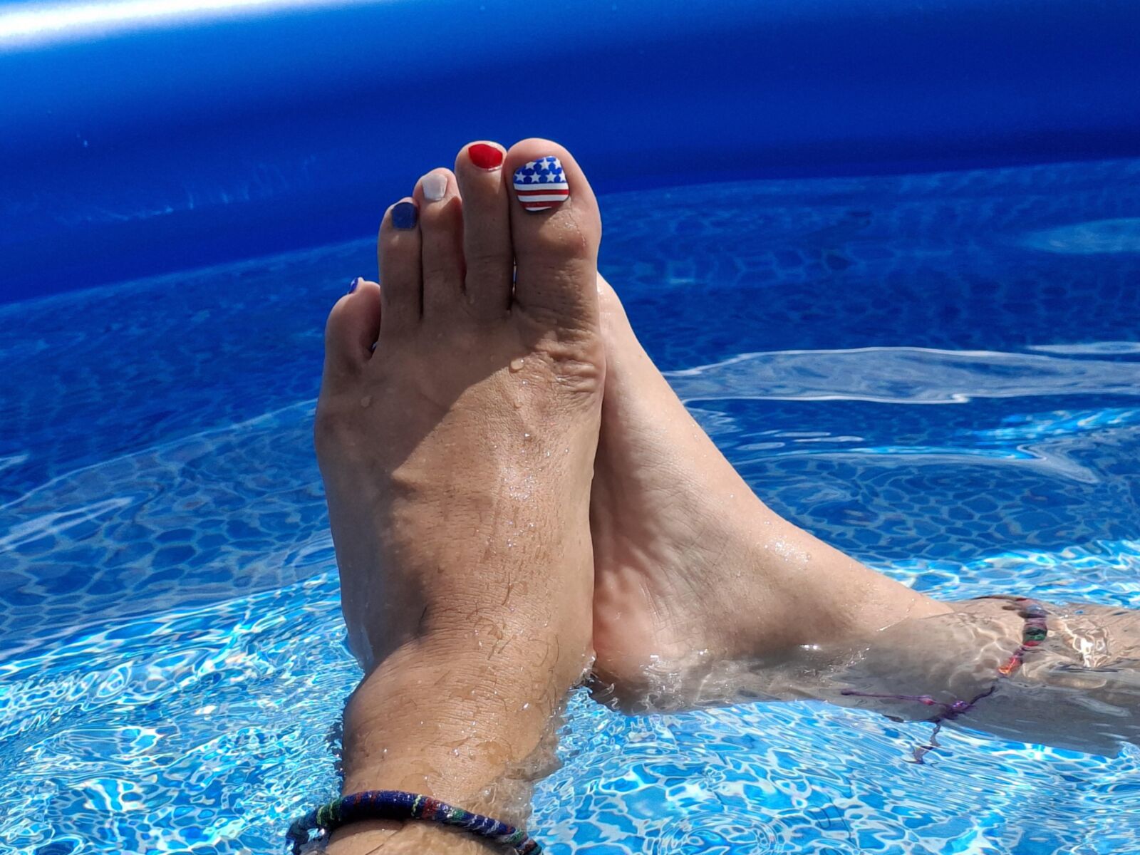 Nossos pés estão prontos para o feriado!